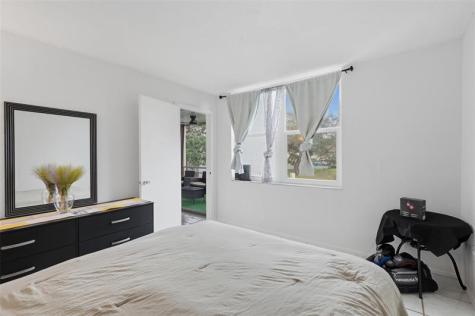9451 Evergreen Place Davie FL 33324