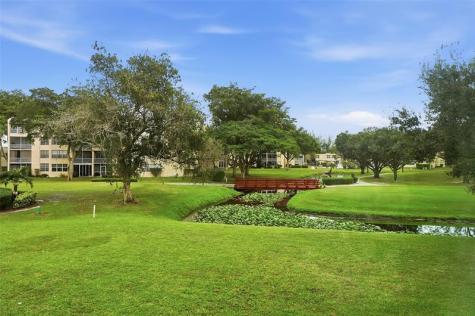 9451 Evergreen Place Davie FL 33324