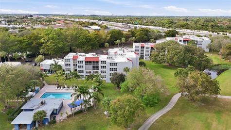 9451 Evergreen Place Davie FL 33324