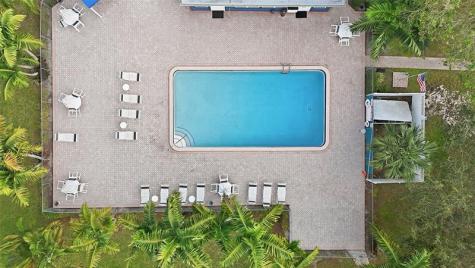 9451 Evergreen Place Davie FL 33324