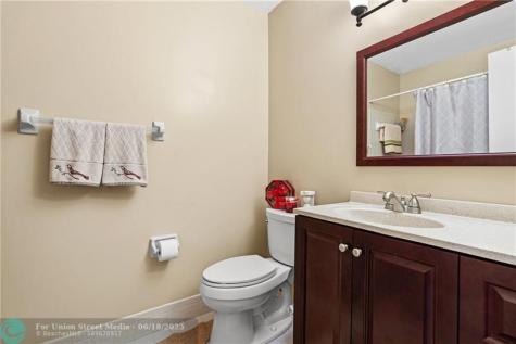 4047 NW 22nd Street Coconut Creek FL 33066