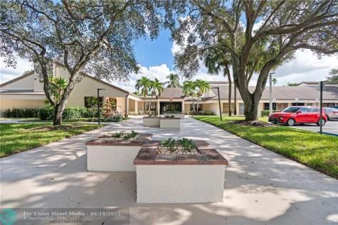 4047 NW 22nd Street Coconut Creek FL 33066