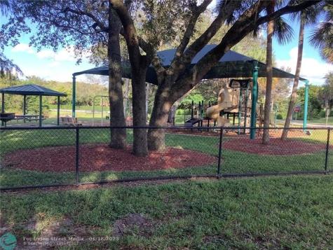 4047 NW 22nd Street Coconut Creek FL 33066