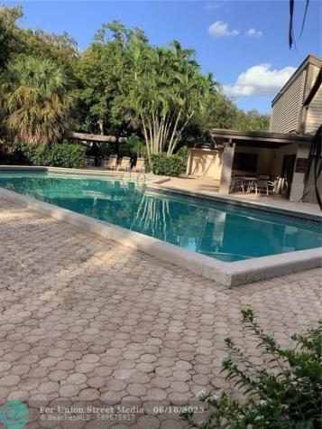 4047 NW 22nd Street Coconut Creek FL 33066