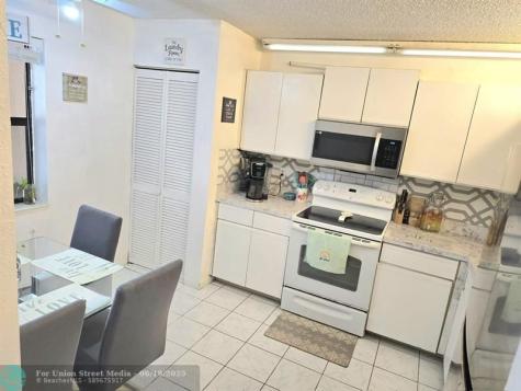 4047 NW 22nd Street Coconut Creek FL 33066