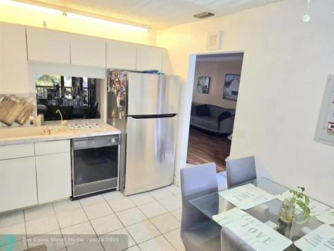 4047 NW 22nd Street Coconut Creek FL 33066
