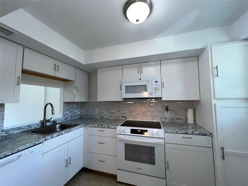 117 Royal Park Drive Oakland Park FL 33309