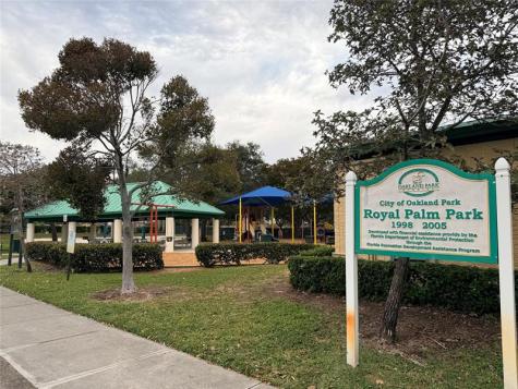 117 Royal Park Drive Oakland Park FL 33309