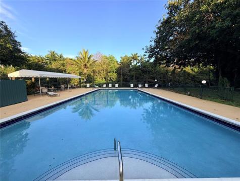 117 Royal Park Drive Oakland Park FL 33309