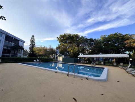 117 Royal Park Drive Oakland Park FL 33309