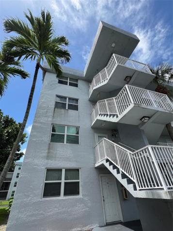 117 Royal Park Drive Oakland Park FL 33309