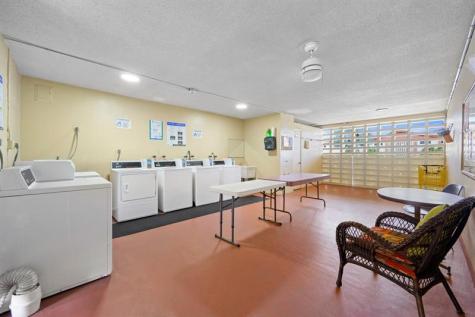 5300 Washington Street Hollywood FL 33021