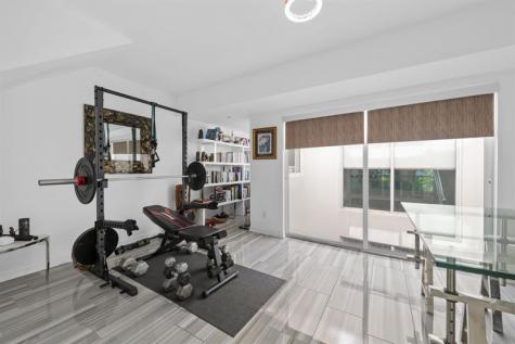 910 NE 16th Terrace Fort Lauderdale FL 33304