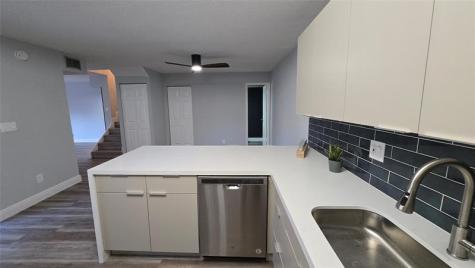 8900 SW 20th Place Davie FL 33324