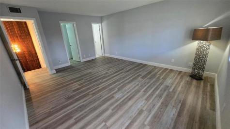 8900 SW 20th Place Davie FL 33324