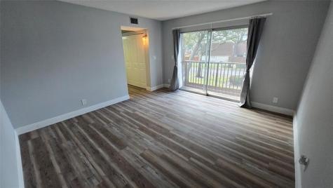 8900 SW 20th Place Davie FL 33324