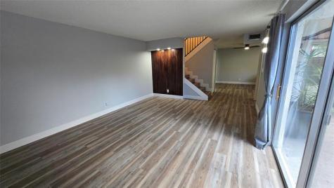 8900 SW 20th Place Davie FL 33324