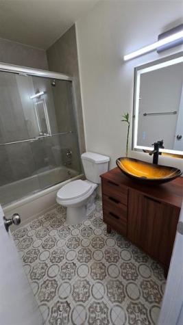 8900 SW 20th Place Davie FL 33324