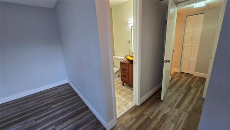 8900 SW 20th Place Davie FL 33324