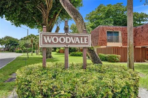 8900 SW 20th Place Davie FL 33324