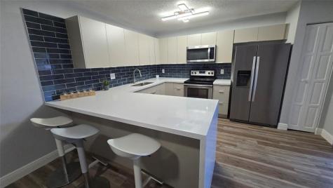 8900 SW 20th Place Davie FL 33324