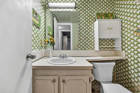 102 Newport F Deerfield Beach FL 33442