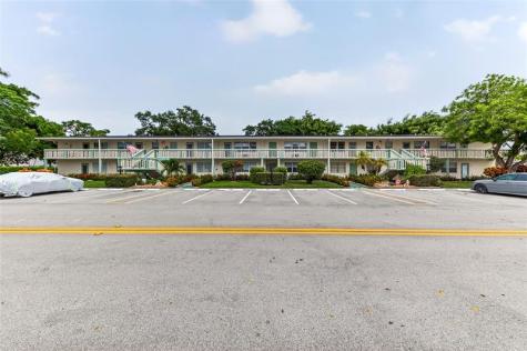 102 Newport F Deerfield Beach FL 33442