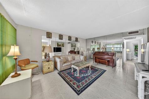 102 Newport F Deerfield Beach FL 33442
