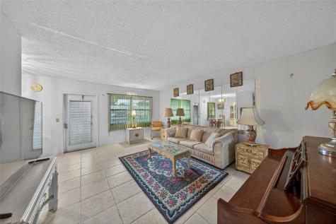 102 Newport F Deerfield Beach FL 33442