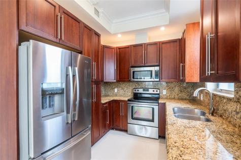 3236 NE 5th Street Pompano Beach FL 33062