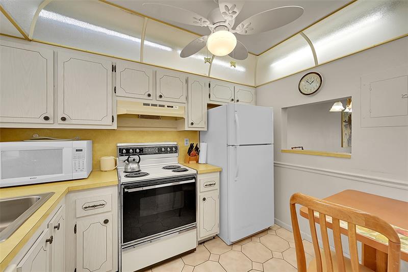 9261 Sunrise Lakes Boulevard Sunrise FL 33322