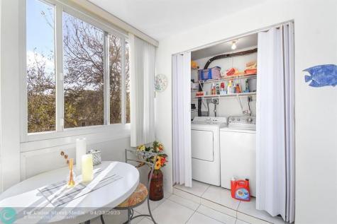 2164 NE 1st Way Boynton Beach FL 33435