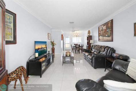 2164 NE 1st Way Boynton Beach FL 33435