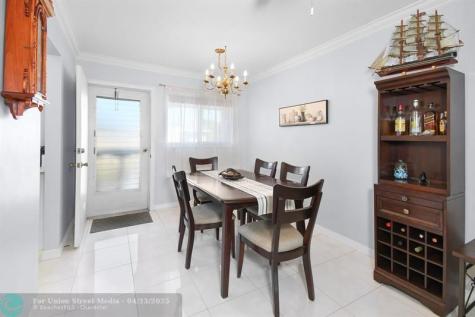 2164 NE 1st Way Boynton Beach FL 33435