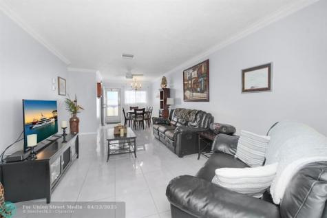 2164 NE 1st Way Boynton Beach FL 33435