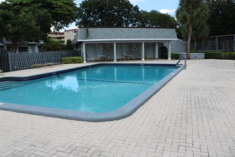 432 NW 70 Avenue Plantation FL 33317