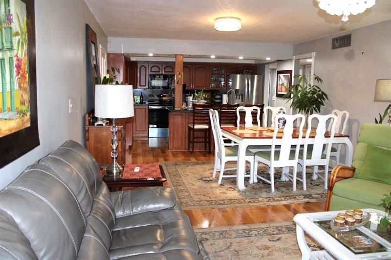 432 NW 70 Avenue Plantation FL 33317