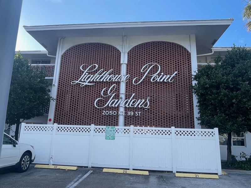 2050 NE 39th Street Lighthouse Point FL 33064