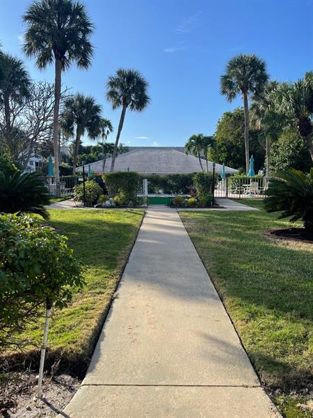 2050 NE 39th Street Lighthouse Point FL 33064