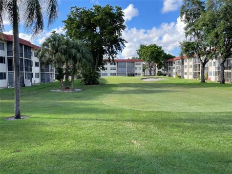 8962 S Hollybrook Boulevard Pembroke Pines FL 33025