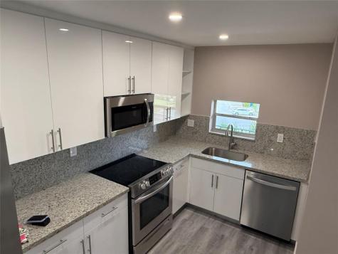 8962 S Hollybrook Boulevard Pembroke Pines FL 33025