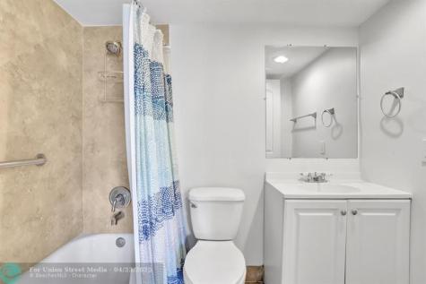 275 Markham M Deerfield Beach FL 33442