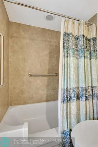 275 Markham M Deerfield Beach FL 33442