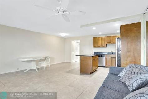 275 Markham M Deerfield Beach FL 33442