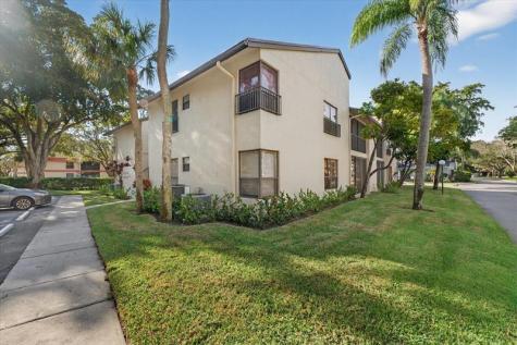4467 Carambola Circle Pompano Beach FL 33066