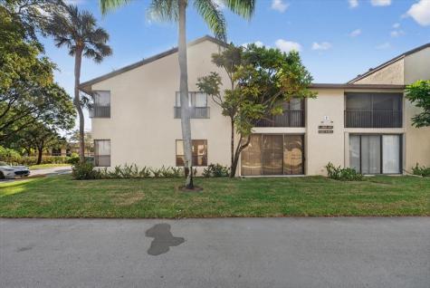 4467 Carambola Circle Pompano Beach FL 33066