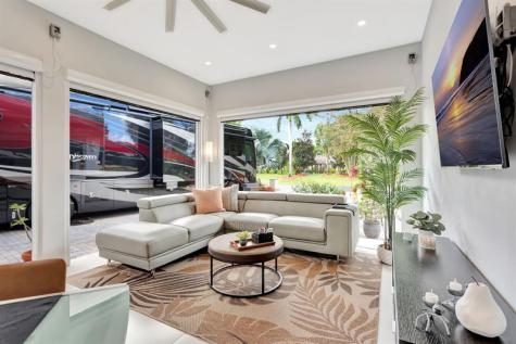 397 Sundial Circle Margate FL 33068
