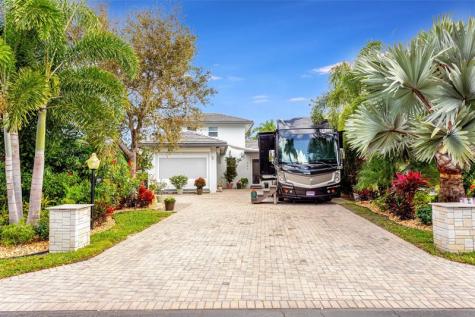 397 Sundial Circle Margate FL 33068