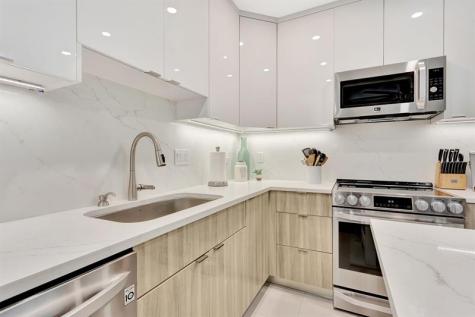 397 Sundial Circle Margate FL 33068
