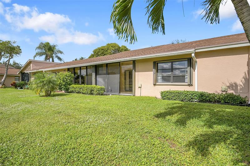 8252 Springlake Drive Boca Raton FL 33496